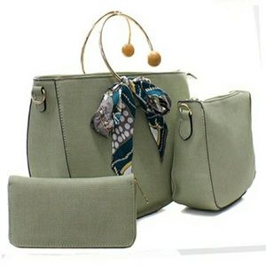 AmorAllure 3 piece Olive set